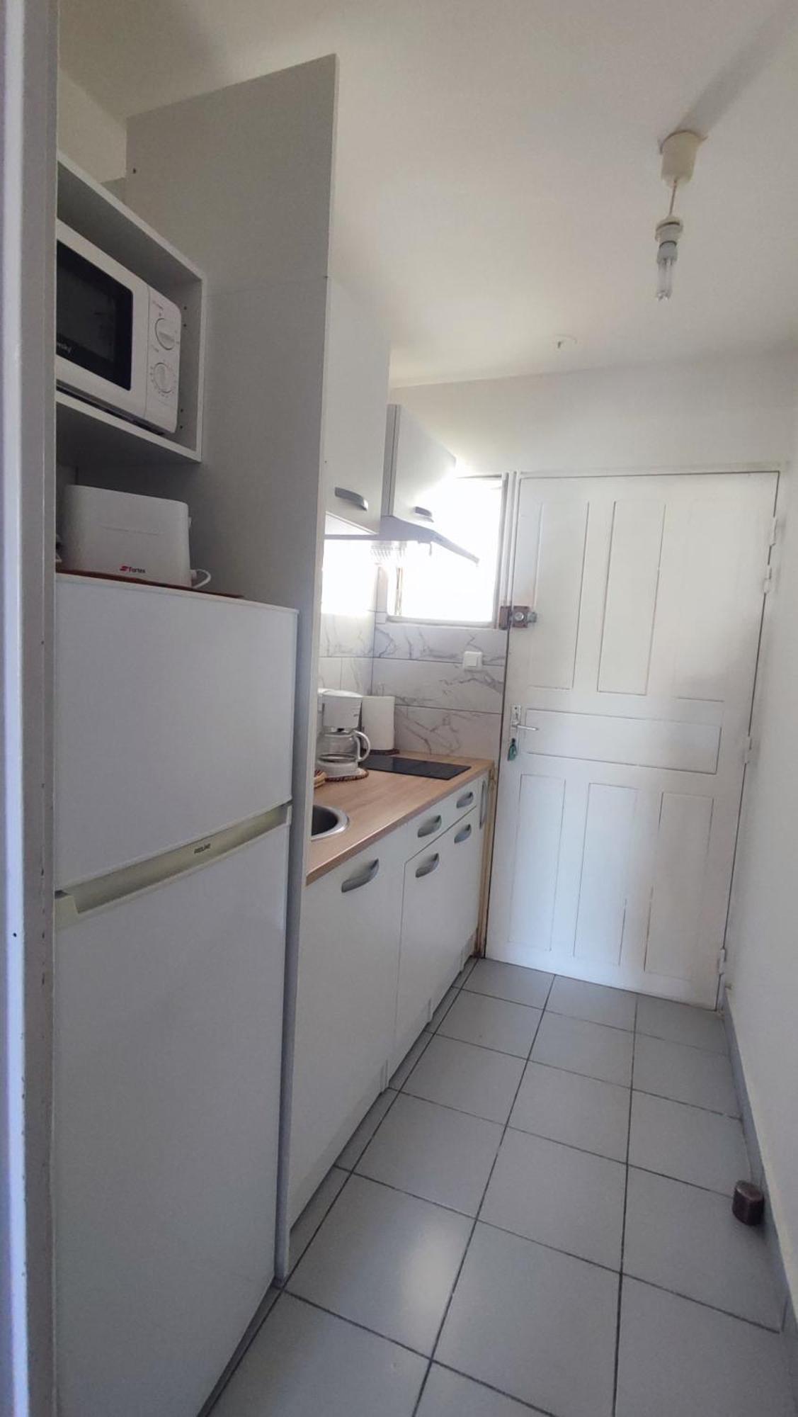 Les Franciseas Apartment แซ็งต์-จีลส์-เลส์-แบ็งส์ ภายนอก รูปภาพ