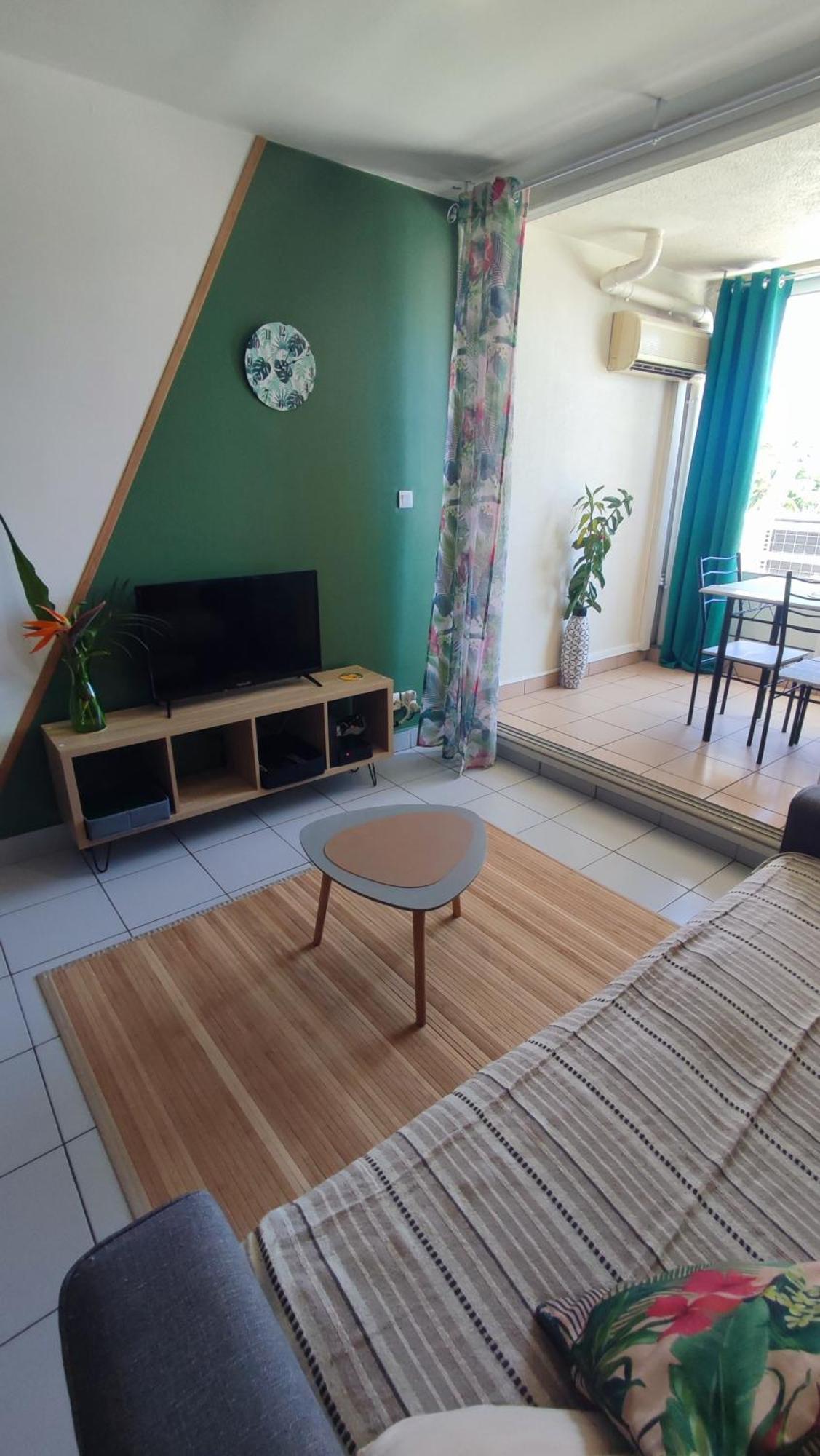 Les Franciseas Apartment แซ็งต์-จีลส์-เลส์-แบ็งส์ ภายนอก รูปภาพ