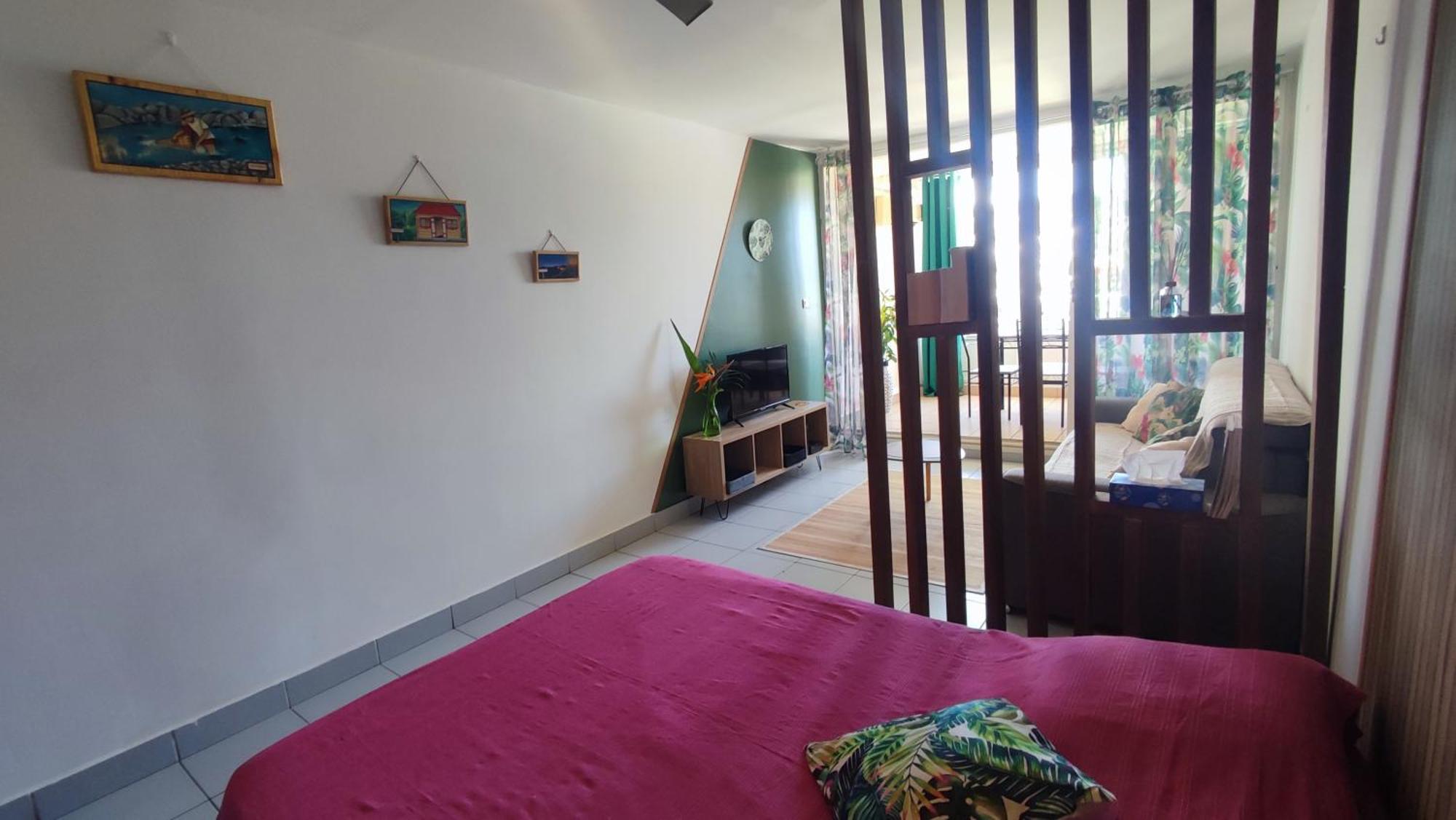 Les Franciseas Apartment แซ็งต์-จีลส์-เลส์-แบ็งส์ ภายนอก รูปภาพ