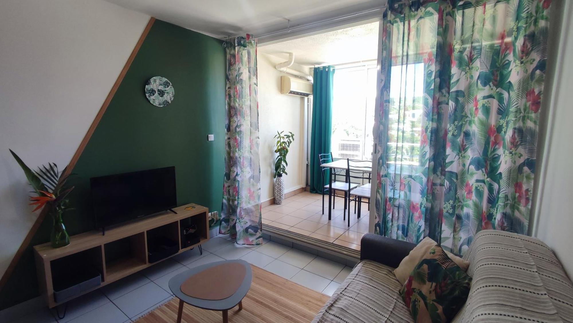 Les Franciseas Apartment แซ็งต์-จีลส์-เลส์-แบ็งส์ ภายนอก รูปภาพ